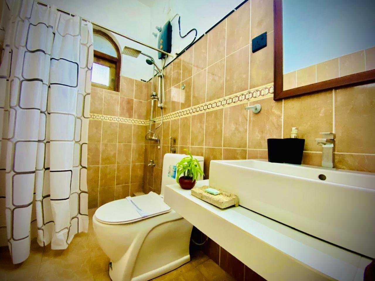Kingcity Resort Анурадхапура Экстерьер фото